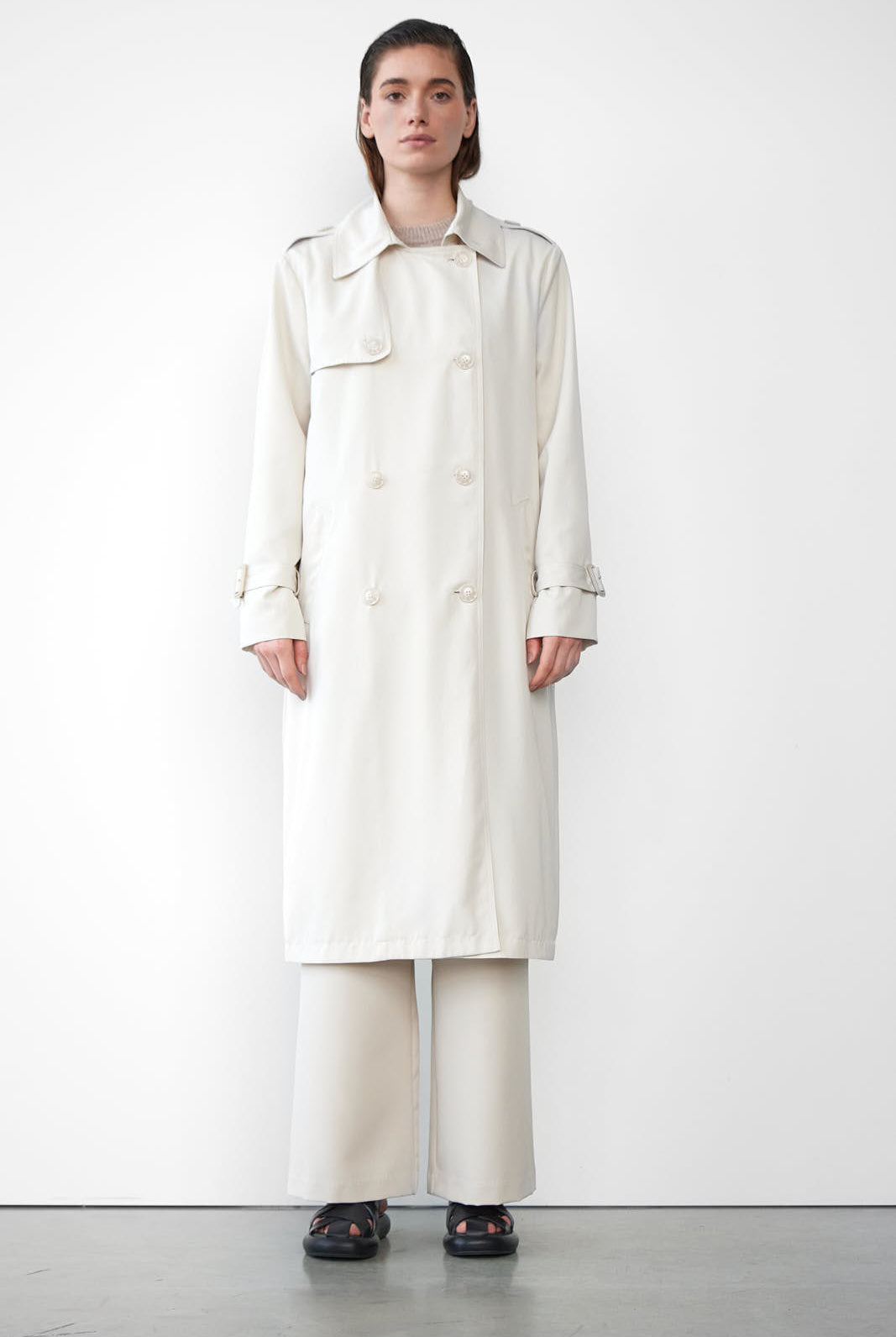https://content.storeinfo.nl/applicatie/img/978/20250213125011_1036368_WBLNOISE20TRENCH20COAT20RAINY20DAY20SS2011.jpg