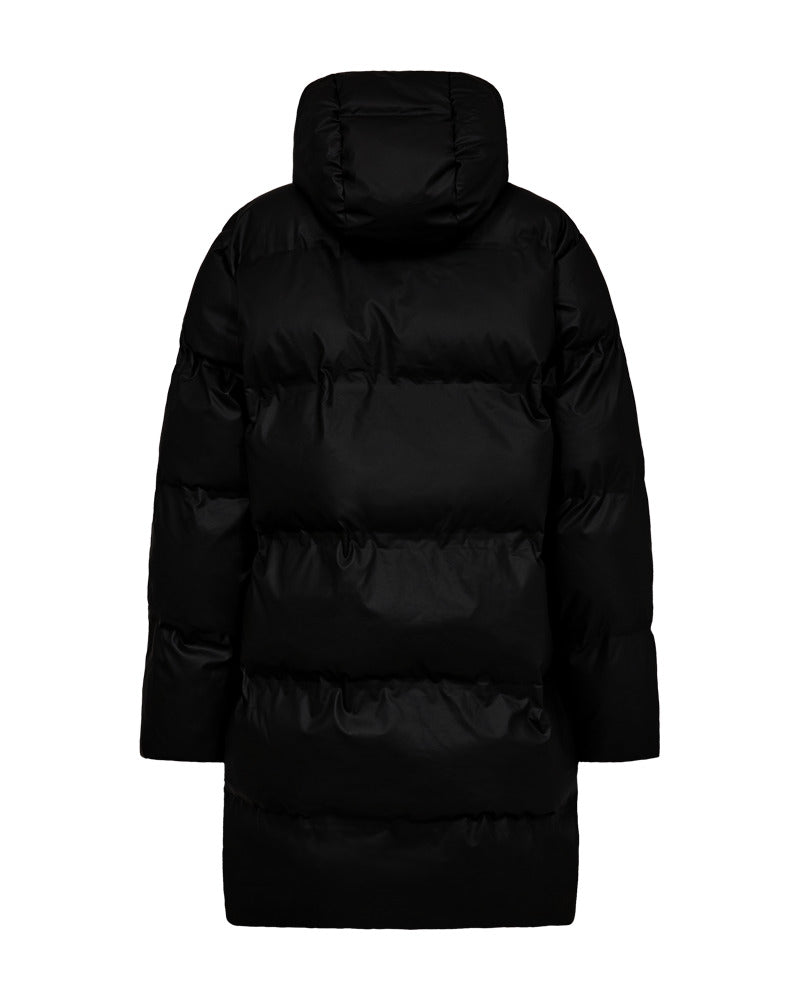 https://content.storeinfo.nl/applicatie/img/978/20250924123046_738524_packshot22065621000Back1FQRAINGOJACKETBlack.jpg