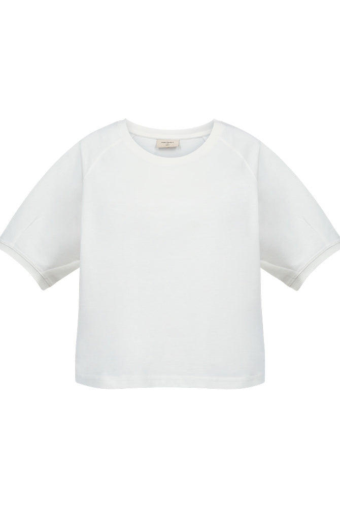 https://content.storeinfo.nl/applicatie/img/978/20260222144535_2068324_packshot22081721400Front1FQCOMTETEEStarOffwhite.jpg