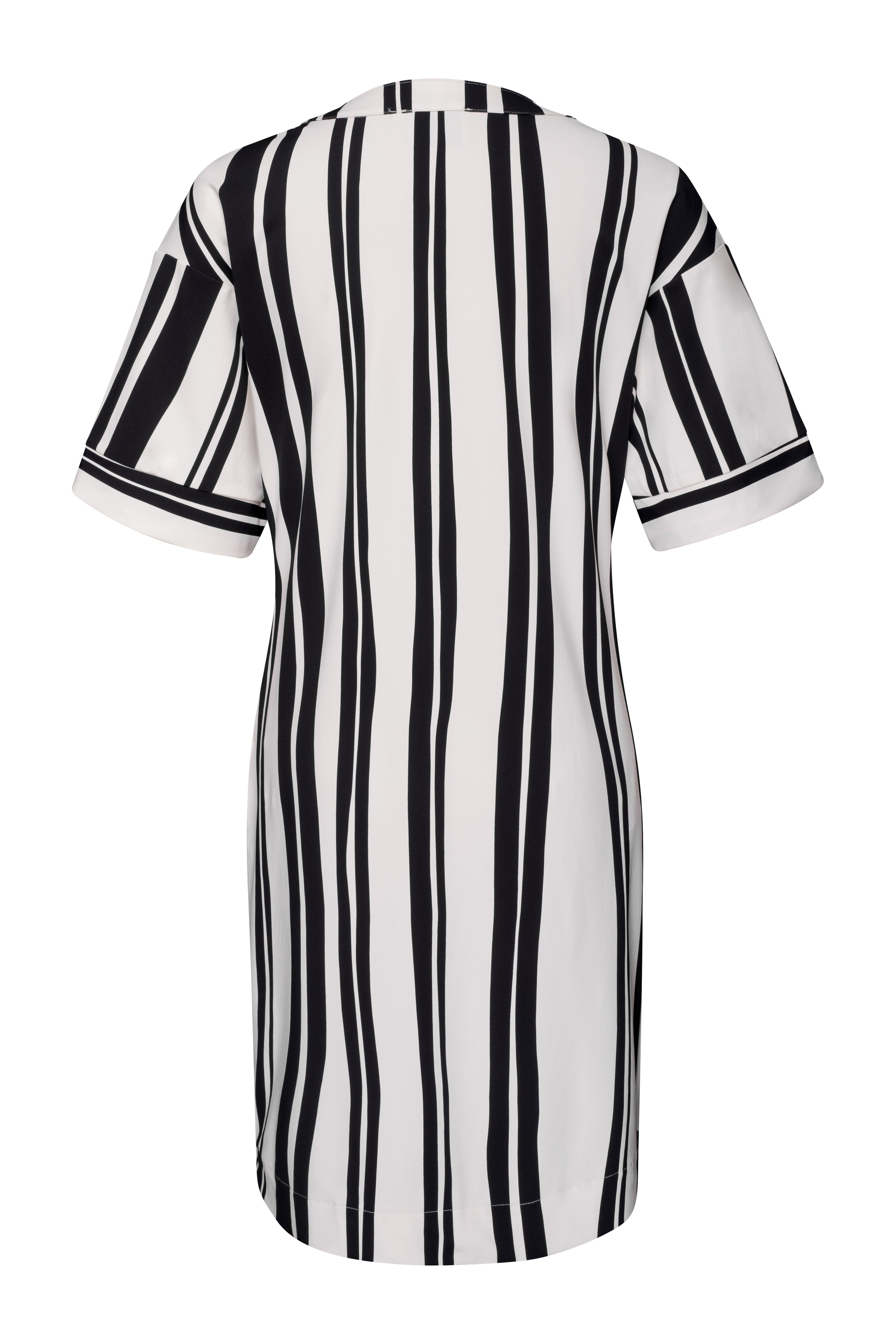 https://content.storeinfo.nl/applicatie/img/978/20260303152223_546859_KR25072KR41.12351.506ShellyDress2.jpg