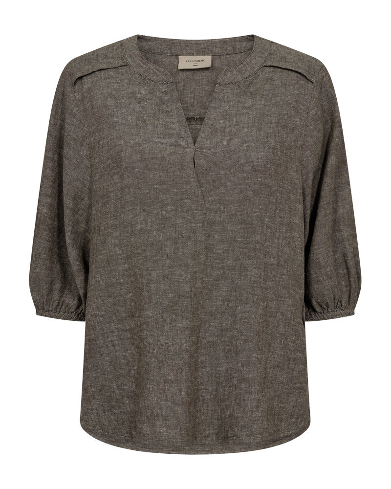 https://content.storeinfo.nl/applicatie/img/978/20260321134842_1221424_packshot22042908350Front1FQLAVABLOUSEMorelMelange.jpg
