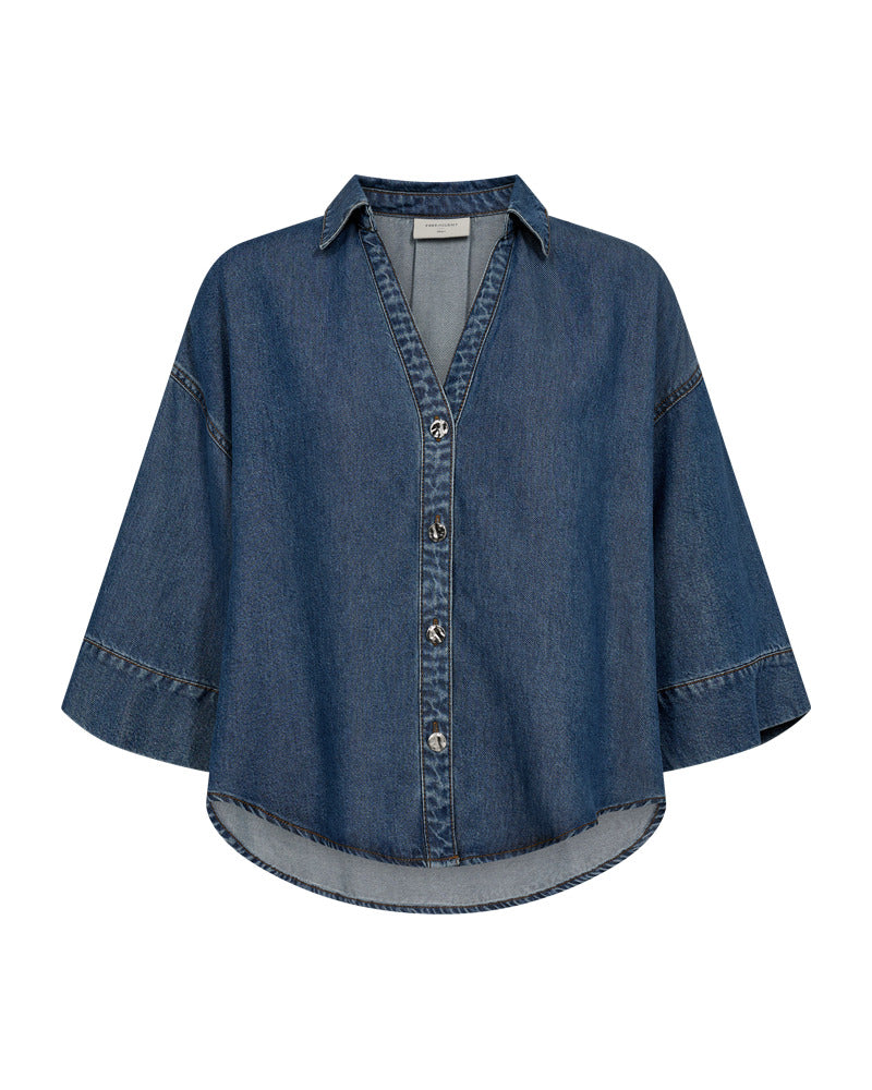 https://content.storeinfo.nl/applicatie/img/978/20260329141241_2405036_packshot22078431155Front1FQMILOSHIRTMediumBlueDenim.jpg
