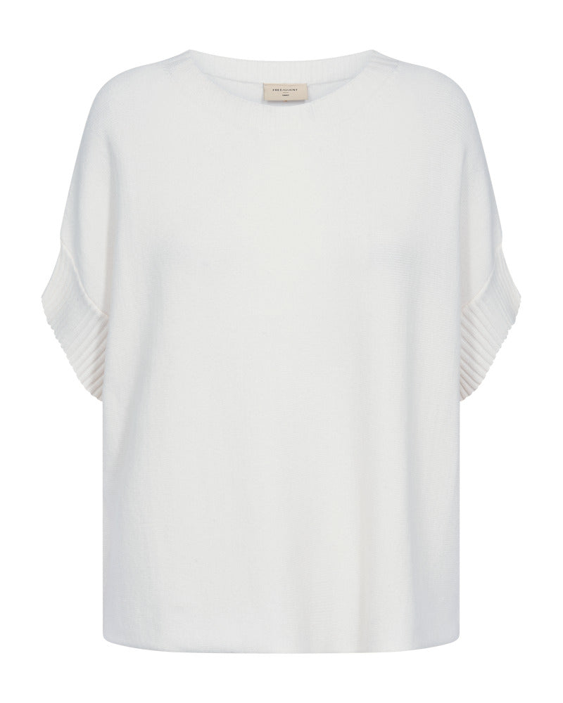 https://content.storeinfo.nl/applicatie/img/978/20260329141626_2402263_packshot22081001400Front1FQVISITPULLOVERStarOffwhite.jpg