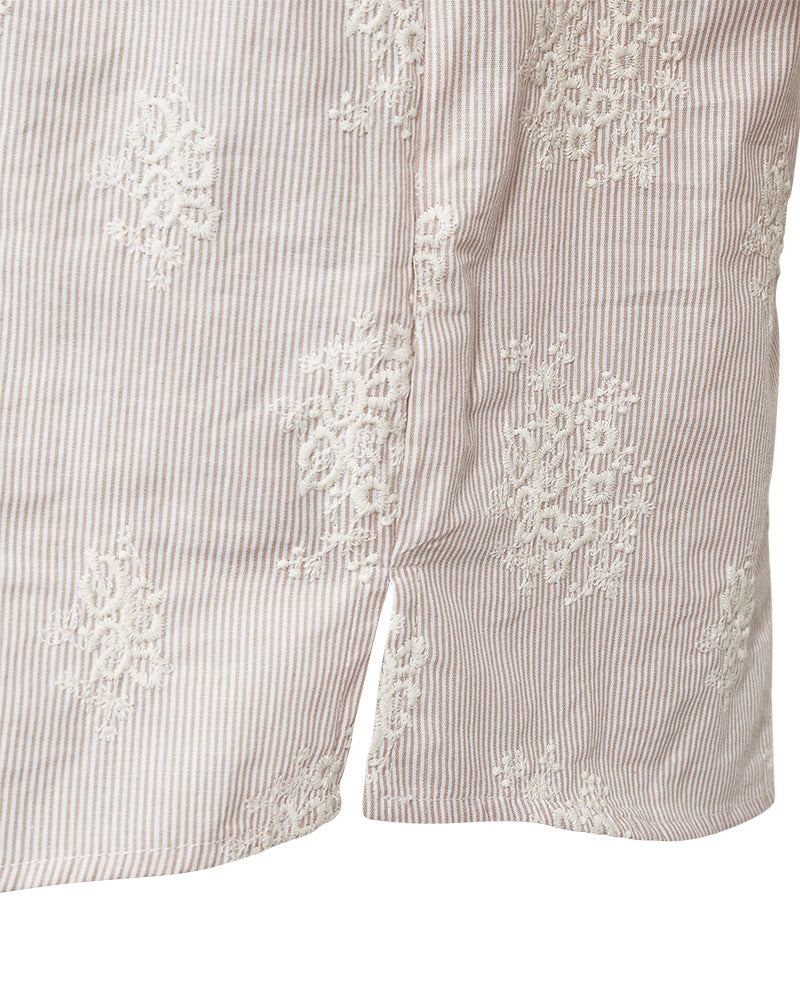 https://content.storeinfo.nl/applicatie/img/978/20260419134911_3273168_packshot22081041199Details1FQLELASHIRTBrilliantWhitew.Moonbeam.jpg