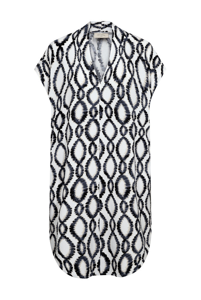 https://content.storeinfo.nl/applicatie/img/978/20260419140423_3279238_packshot22080369704Front1FQFLOIDRESSBrilliantWhitew.Black.jpg