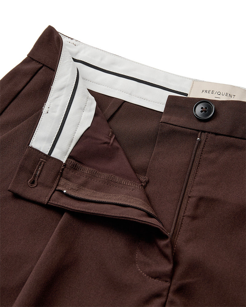 https://content.storeinfo.nl/applicatie/img/978/20260419141821_3273415_packshot22081871080Details1FQMAEVESHORTSCoffeeBean.jpg