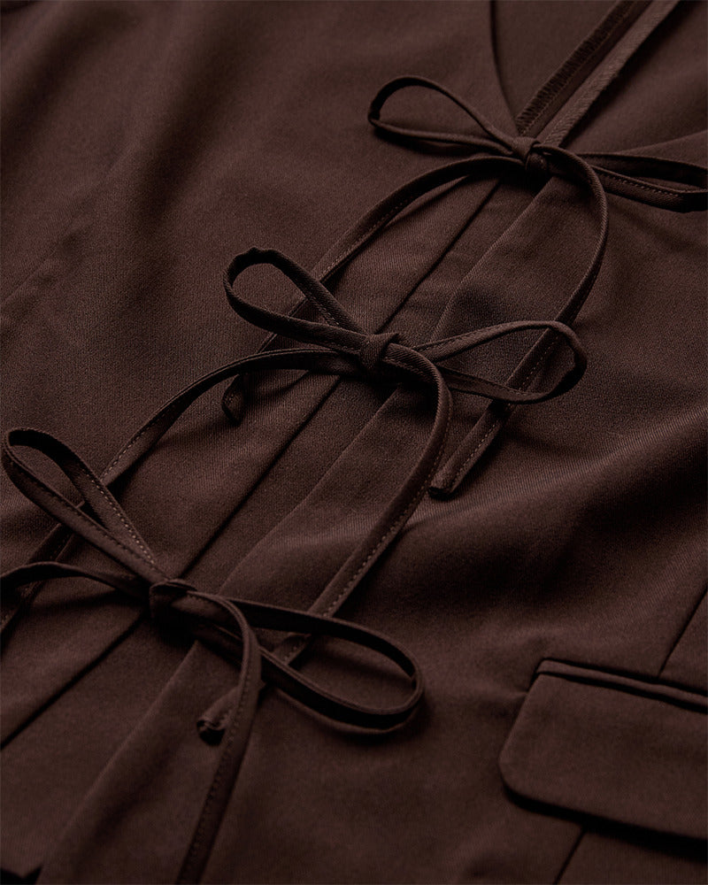 https://content.storeinfo.nl/applicatie/img/978/20260419144120_3288395_packshot22081891080Details1FQMAEVEWAISTCOATCoffeeBean.jpg