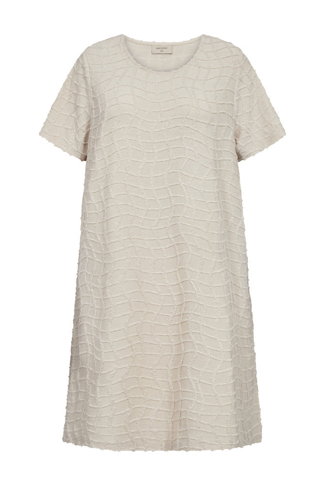 https://content.storeinfo.nl/applicatie/img/978/20260503163327_3861142_208162FQALFIDRESSMoonbeamBeigeecruFreequent1.jpg
