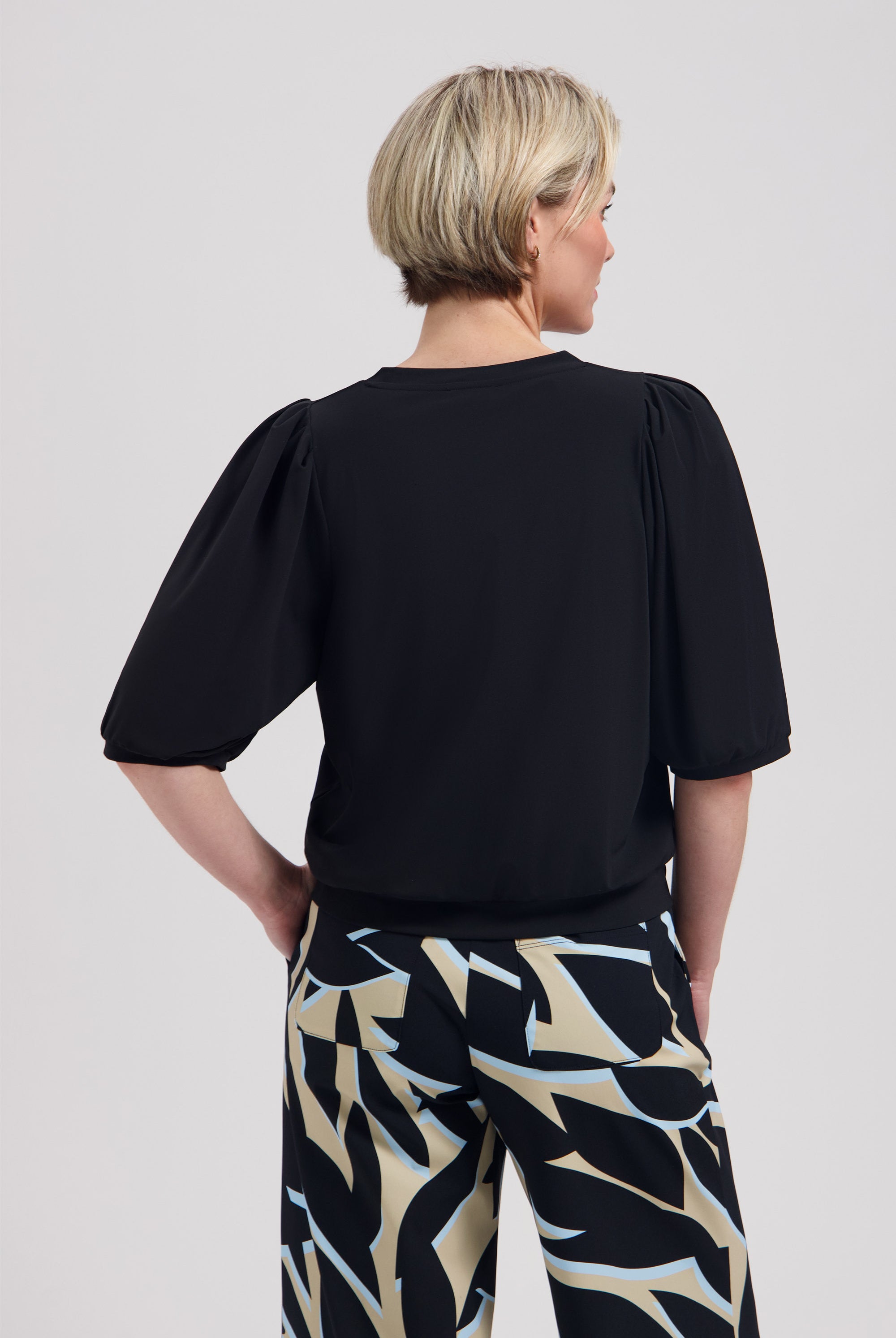 https://content.storeinfo.nl/applicatie/img/978/20260510170908_665745_AmieVBlackLadyDayL.24.3754.jpg