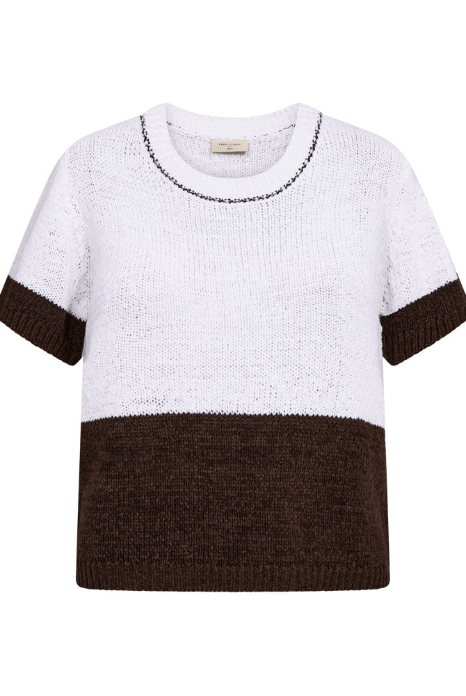 https://content.storeinfo.nl/applicatie/img/978/20260517162336_889689_packshot22079891185Front1FQESTAPPERPULLOVERBrilliantWhitew.CoffeeBean.jpg