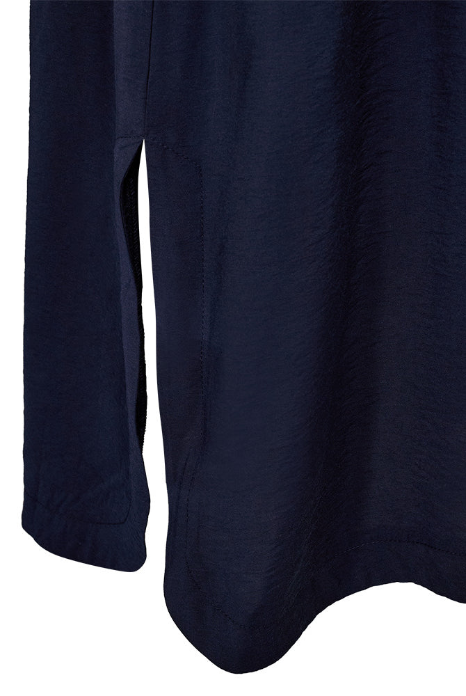 https://content.storeinfo.nl/applicatie/img/978/20260530112229_405409_packshot22083327011Details1FQESNANINADRESSNavyBlazer.jpg