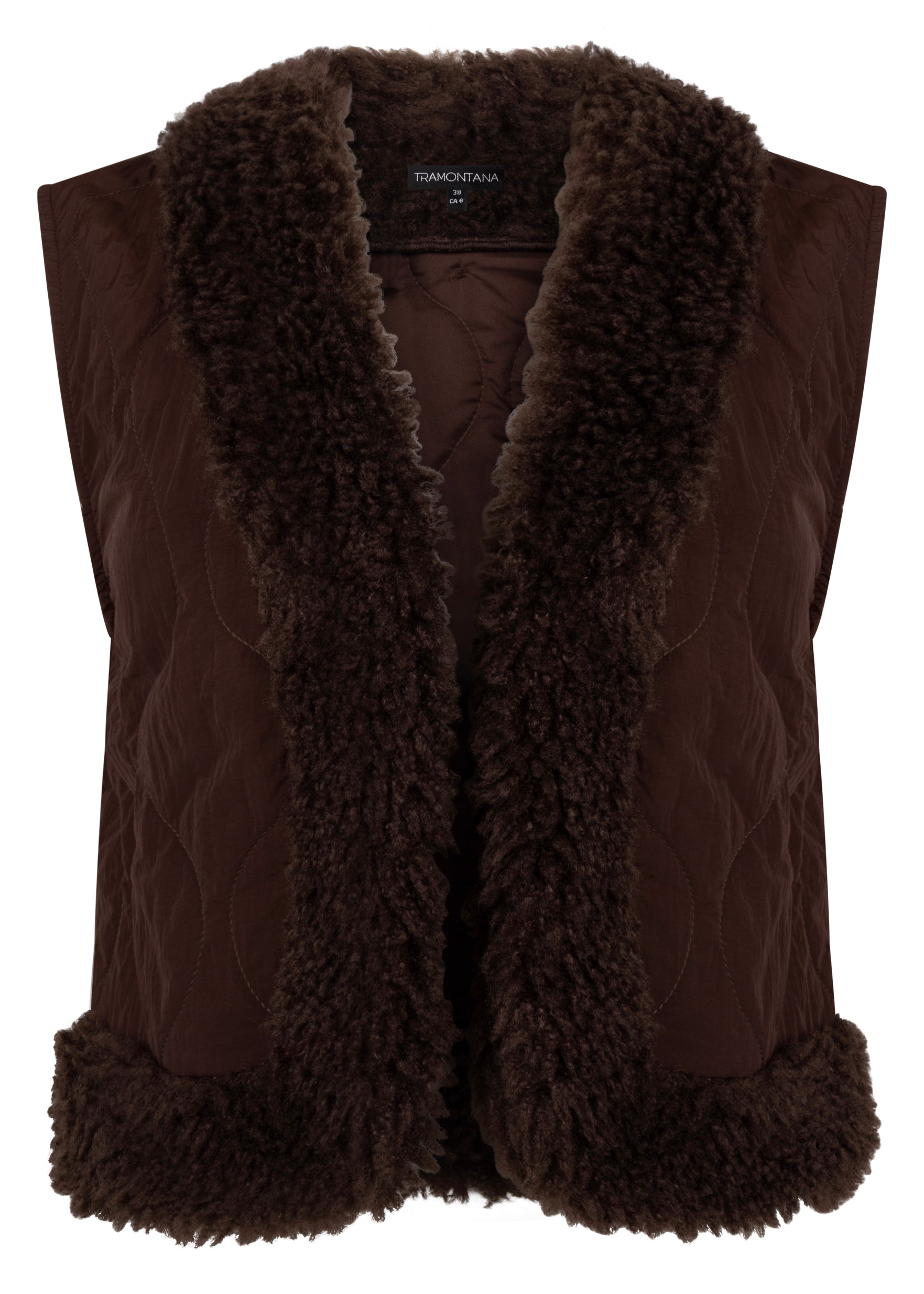 https://content.storeinfo.nl/applicatie/img/978/20260821173350_900987_Tramontanafauxfurdetailedvest4.jpg