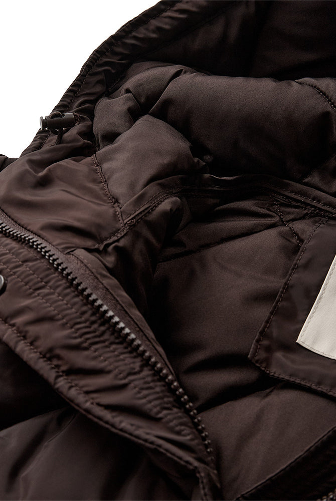 https://content.storeinfo.nl/applicatie/img/978/20260823144636_437966_packshot22116772467Details1FQOLGAJACKETMole.jpg