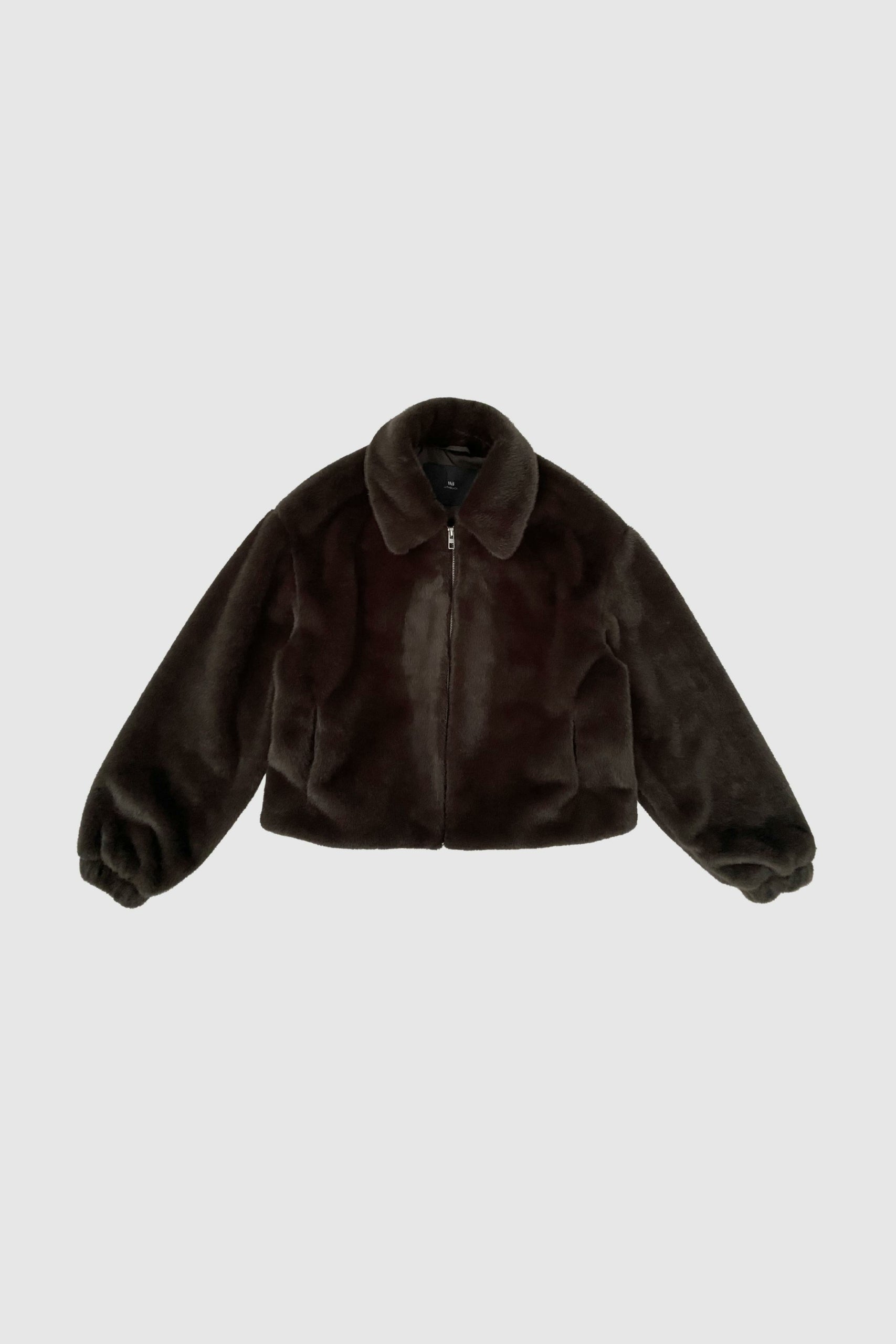 https://content.storeinfo.nl/applicatie/img/978/20260902152530_1270496_WblnohrFauxFurJacketDarkBrownscaled.jpg