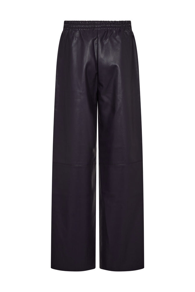 https://content.storeinfo.nl/applicatie/img/978/20260904124544_948036_packshot22117458313Back1FQVEGGYPANTSNightshade.jpg