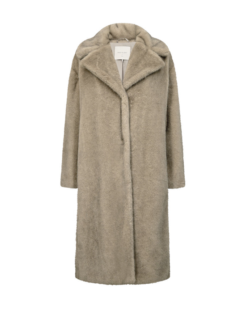 https://content.storeinfo.nl/applicatie/img/978/20260920132423_3231297_packshot22115243460Front1FQMINKYJACKETSilverMink.jpg