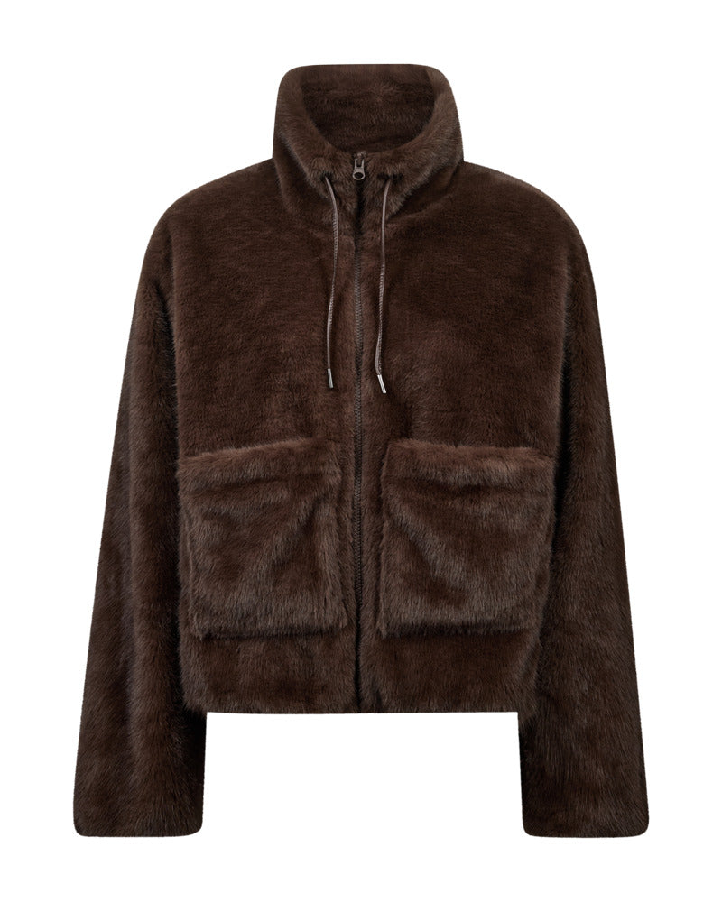 https://content.storeinfo.nl/applicatie/img/978/20260920134806_3229465_packshot22124041080Front1FQMINKYJACKETCoffeeBean.jpg