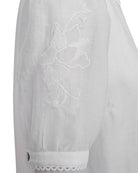 https://content.storeinfo.nl/applicatie/img/978/20250421135802_2541647_packshot22060628220Details1FQDIABLOUSEBrilliantwhite.jpg