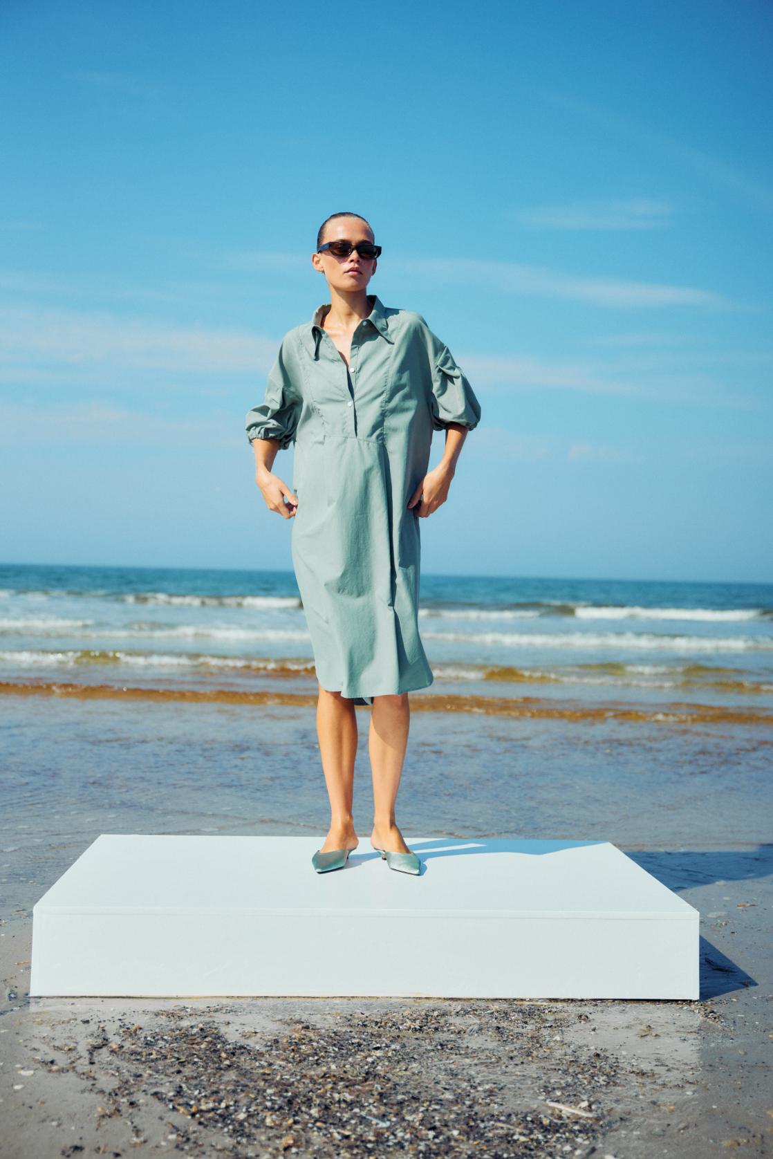 https://content.storeinfo.nl/applicatie/img/978/20250506172733_1011788_WblAgdaSsShortDressMermaid61.jpg