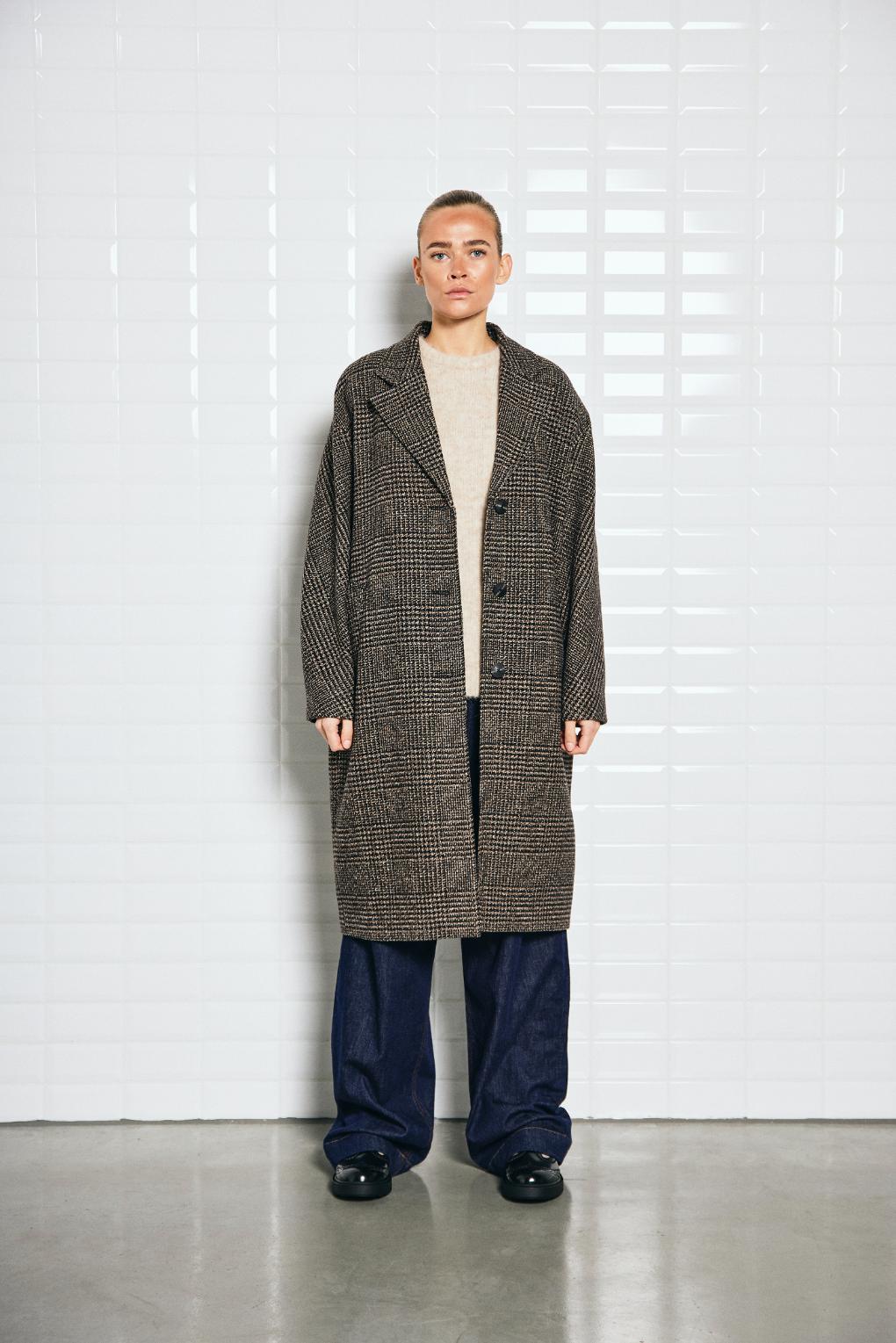 https://content.storeinfo.nl/applicatie/img/978/20250722175400_1334103_WblvistaCheckedCoatBrownPrinceOfWales1.jpg