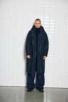 https://content.storeinfo.nl/applicatie/img/978/20250725111326_2716856_WblbrooklynFunctionParkaMidnightBlue11.jpg