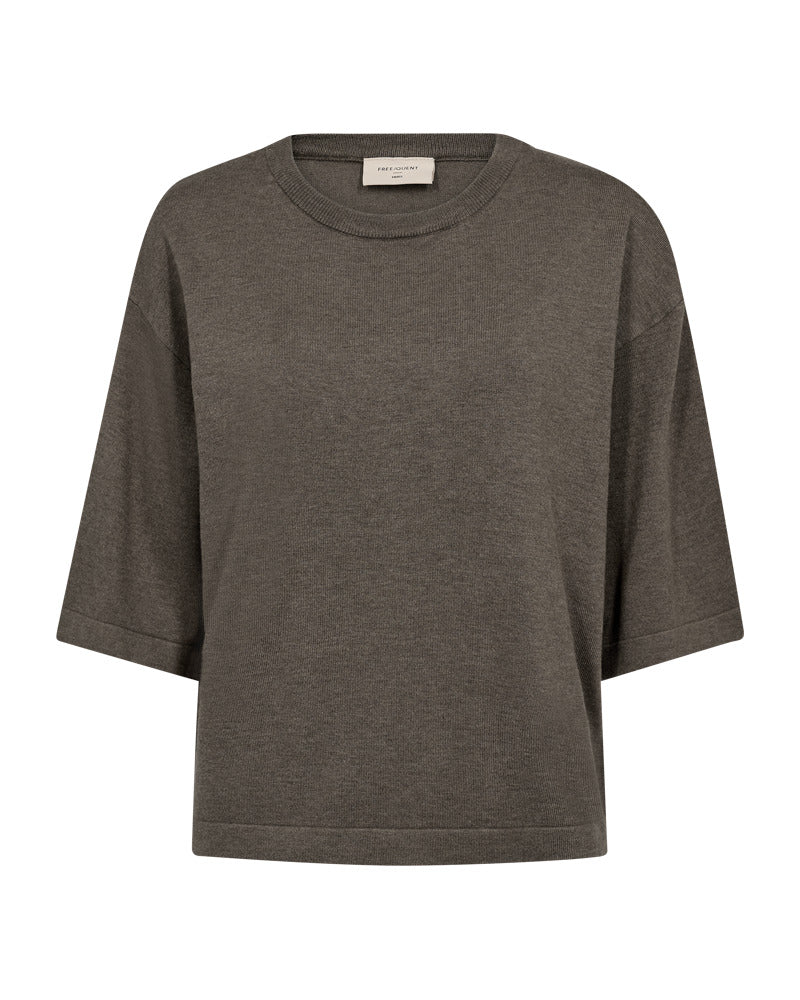 https://content.storeinfo.nl/applicatie/img/978/20250801121231_3656272_packshot22067578350Front1FQCONNYPULLOVERMorelMelange.jpg