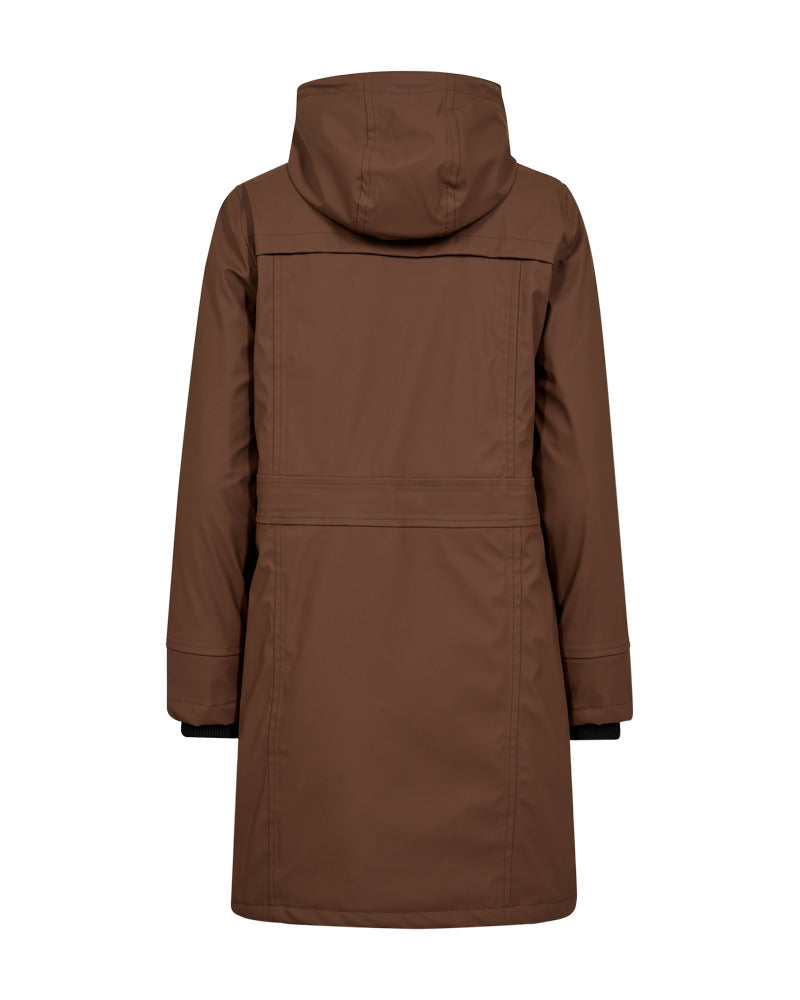 https://content.storeinfo.nl/applicatie/img/978/20250808123852_3402325_packshot22002221534Back1FQRAINJACKETMustang.jpg