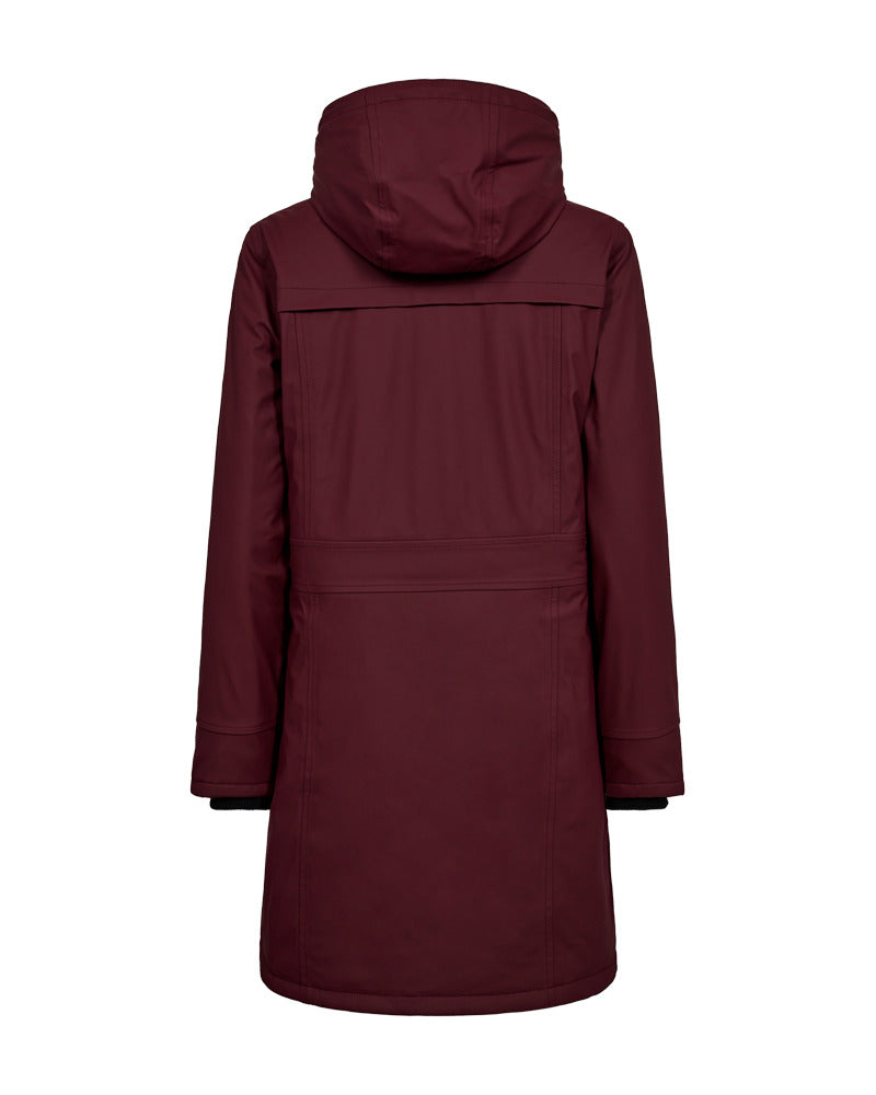 https://content.storeinfo.nl/applicatie/img/978/20250808125900_3372015_packshot22002227051Back1FQRAINJACKETPortRoyale.jpg