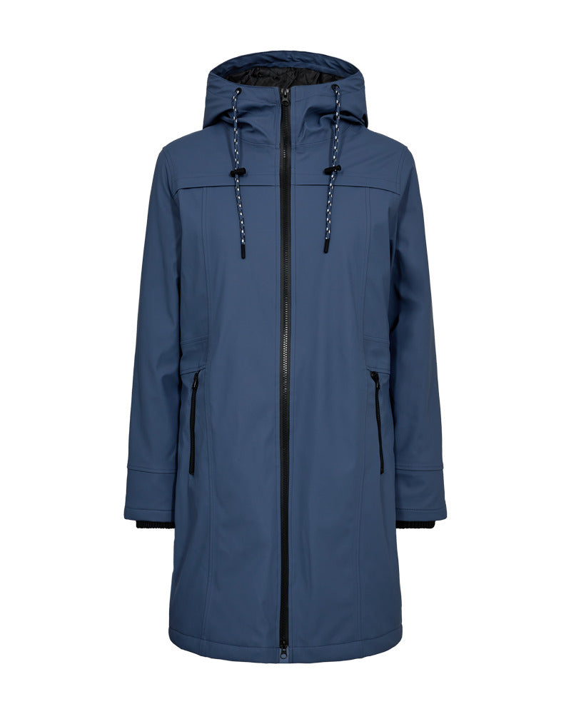 https://content.storeinfo.nl/applicatie/img/978/20250808125914_3402852_packshot22002221246Front1FQRAINJACKETVintageIndigo.jpg