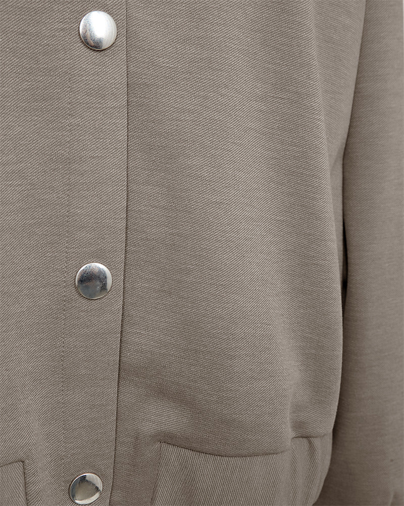 https://content.storeinfo.nl/applicatie/img/978/20250808132003_3417773_packshot22060279349Details1FQNAYAJACKETDesertTaupeMelange.jpg
