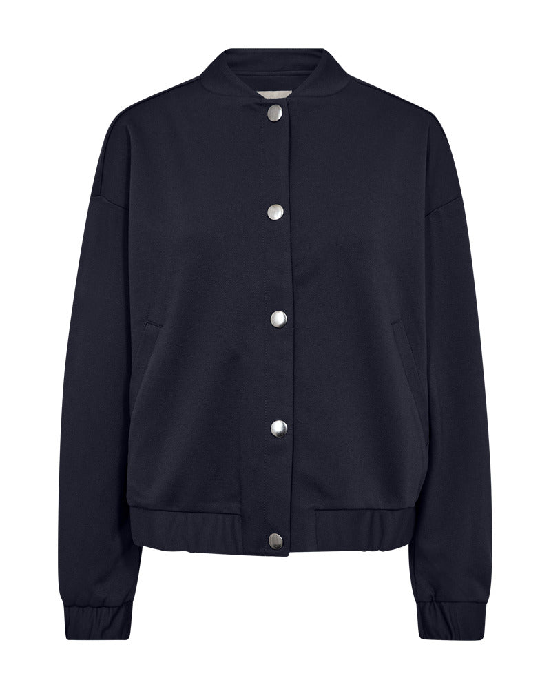 https://content.storeinfo.nl/applicatie/img/978/20250808132604_3375676_packshot22060278012Front1FQNAYAJACKETSalute.jpg