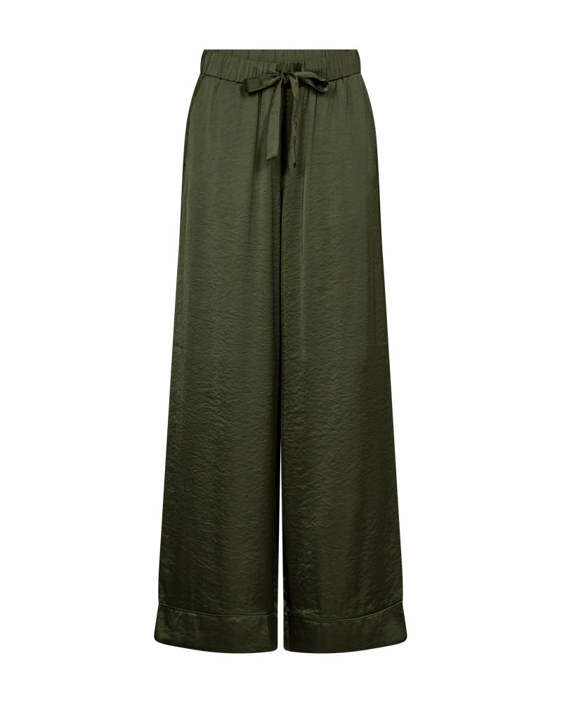 https://content.storeinfo.nl/applicatie/img/978/20251004153305_1772955_packshot22071053081Front1FQDOVEPANTSKombuGreen.jpg