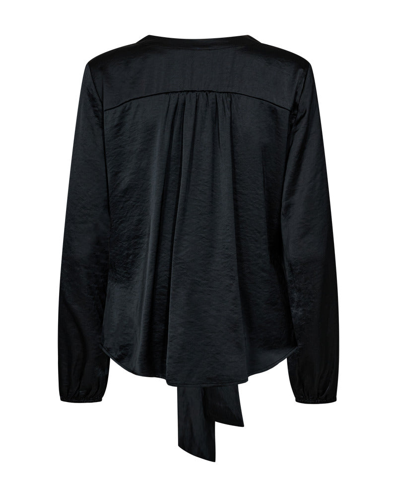 https://content.storeinfo.nl/applicatie/img/978/20251004153902_1776555_packshot22075791000Back1FQDOVEBLOUSEBlack.jpg