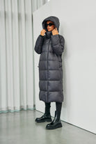 https://content.storeinfo.nl/applicatie/img/978/20251004163056_1779530_Wblpennydown20coattornadogrey63.jpg