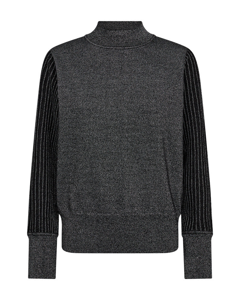 https://content.storeinfo.nl/applicatie/img/978/20251011144636_2799096_packshot22074399225Front1FQBISOLOPULLOVERBlackw.Silver.jpg