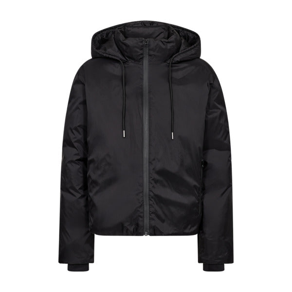 https://content.storeinfo.nl/applicatie/img/978/20251012151631_2904969_packshot12065591000Front1FQPRALAJACKETBlack.jpg