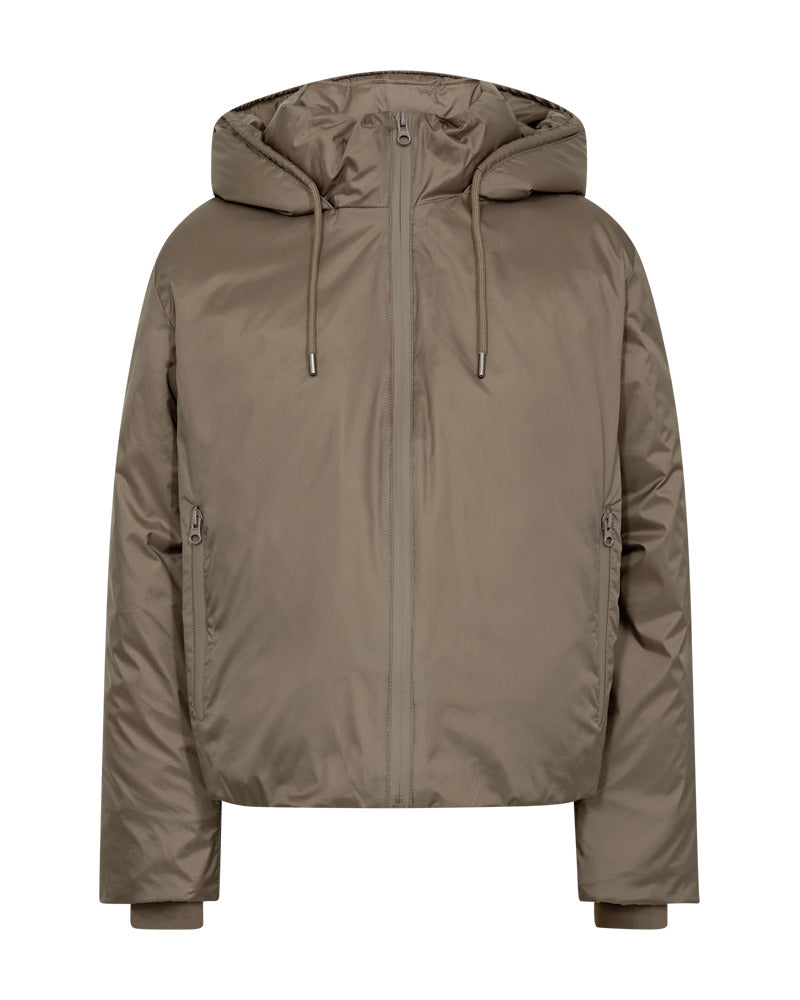 https://content.storeinfo.nl/applicatie/img/978/20251012151642_2903803_packshot22065598348Front1FQPRALAJACKETMorel.jpg