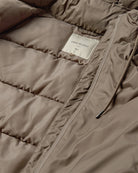 https://content.storeinfo.nl/applicatie/img/978/20251012151654_2899635_packshot22065598348Details1FQPRALAJACKETMorel.jpg