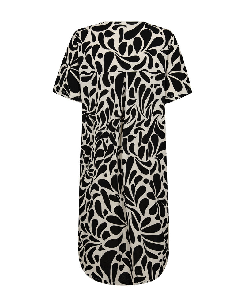 https://content.storeinfo.nl/applicatie/img/978/20260419133017_3279239_packshot22076779103Back1FQFLOIDRESSMoonbeamw.Black.jpg