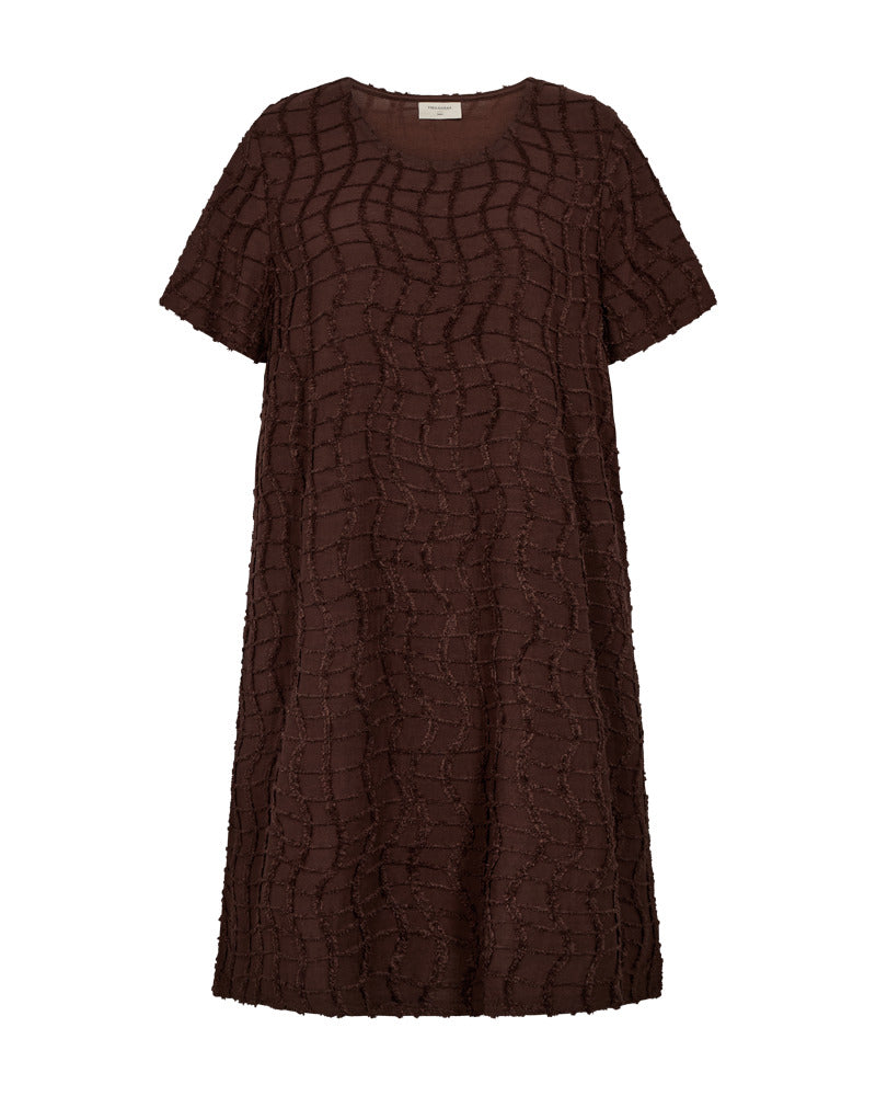 https://content.storeinfo.nl/applicatie/img/978/20260503163358_3860164_208162FQALFIDRESSCoffeeBeanDonkerbruinFreequent1.jpg