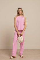 https://content.storeinfo.nl/applicatie/img/978/20260505211452_1214916_StudioAnneloesMarilontrouserspoppinkroze138515.jpg