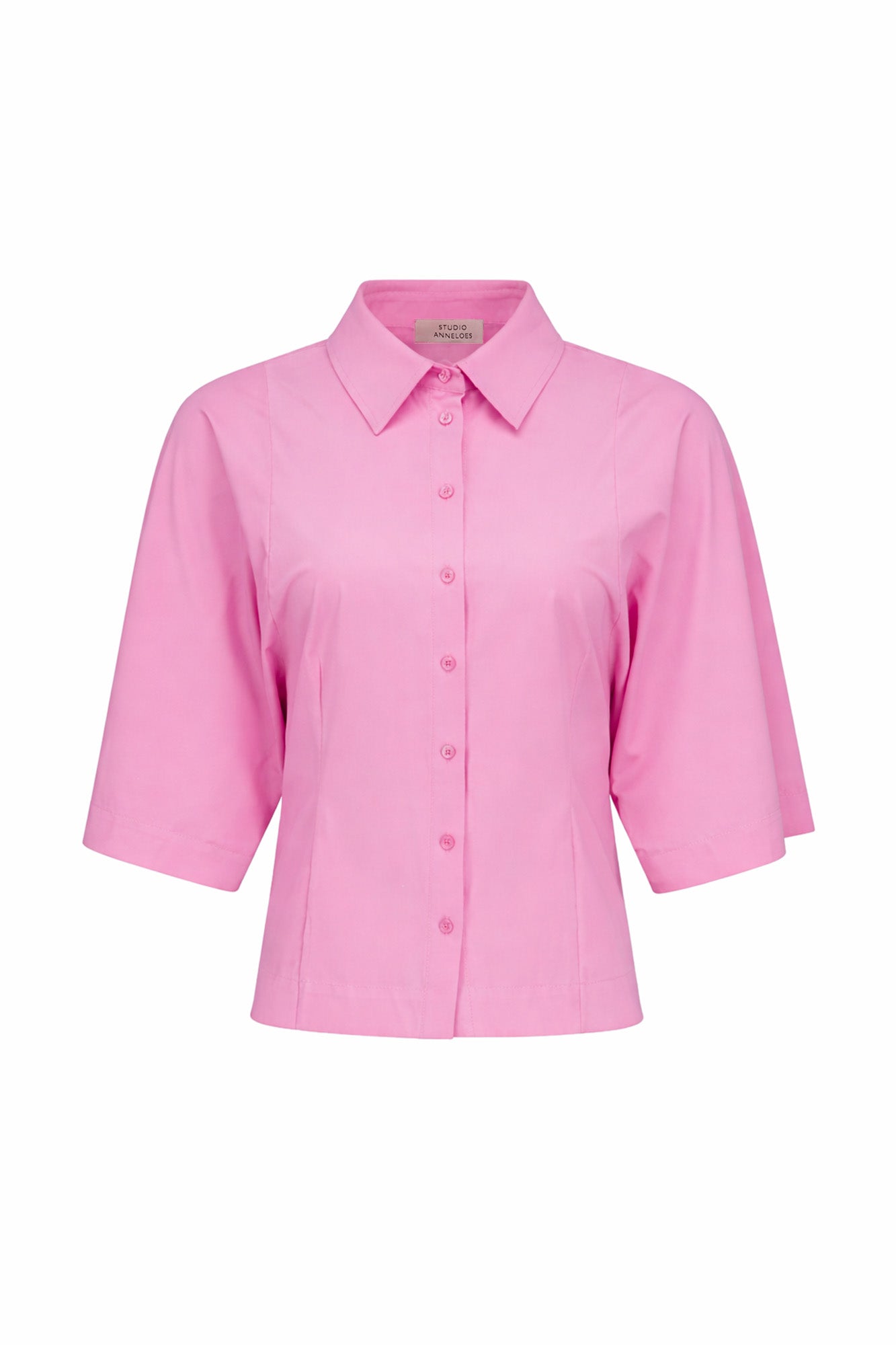https://content.storeinfo.nl/applicatie/img/978/20260505211550_1212489_StudioAnneloesFabienneblousepoppinkroze138532.jpg