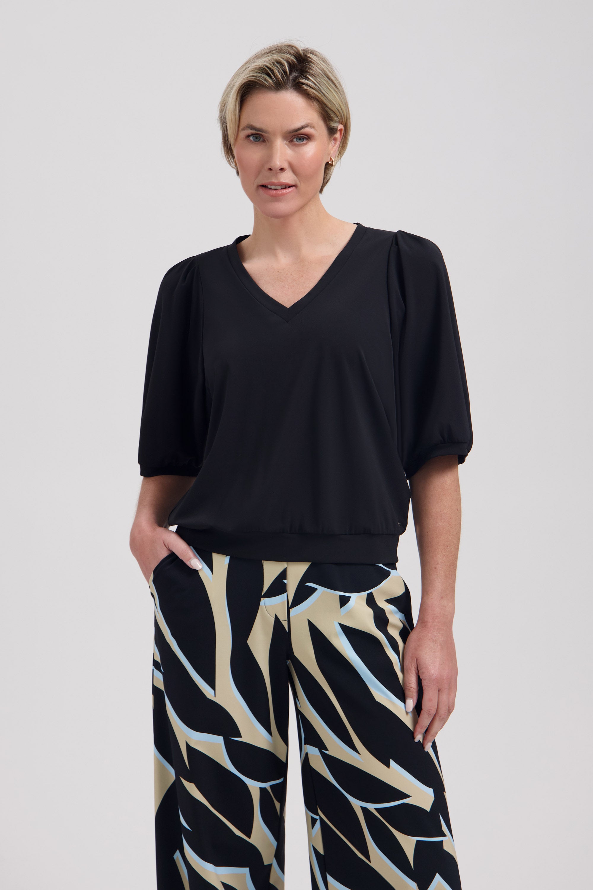 https://content.storeinfo.nl/applicatie/img/978/20260510170902_658979_AmieVBlackLadyDayL.24.3755.jpg