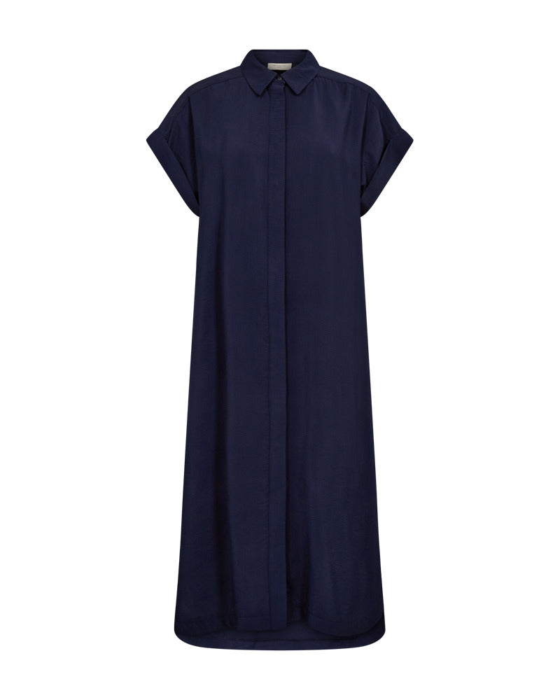 https://content.storeinfo.nl/applicatie/img/978/20260530112217_404733_packshot22083327011Front1FQESNANINADRESSNavyBlazer.jpg