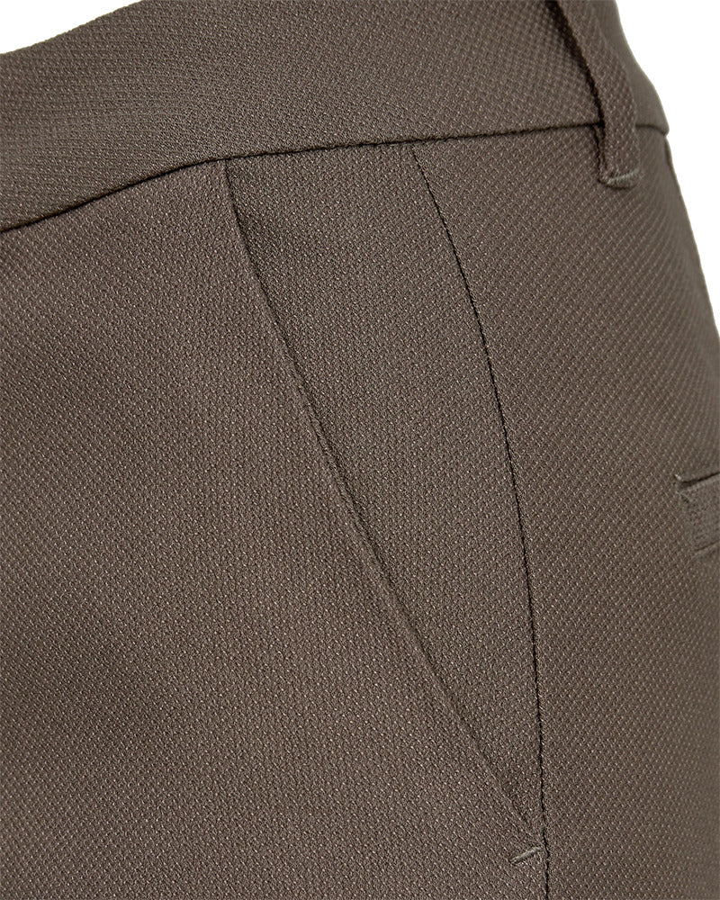 https://content.storeinfo.nl/applicatie/img/978/20260804153313_2001936_packshot22052518348Details1FQRENOPANTSMorel.jpg