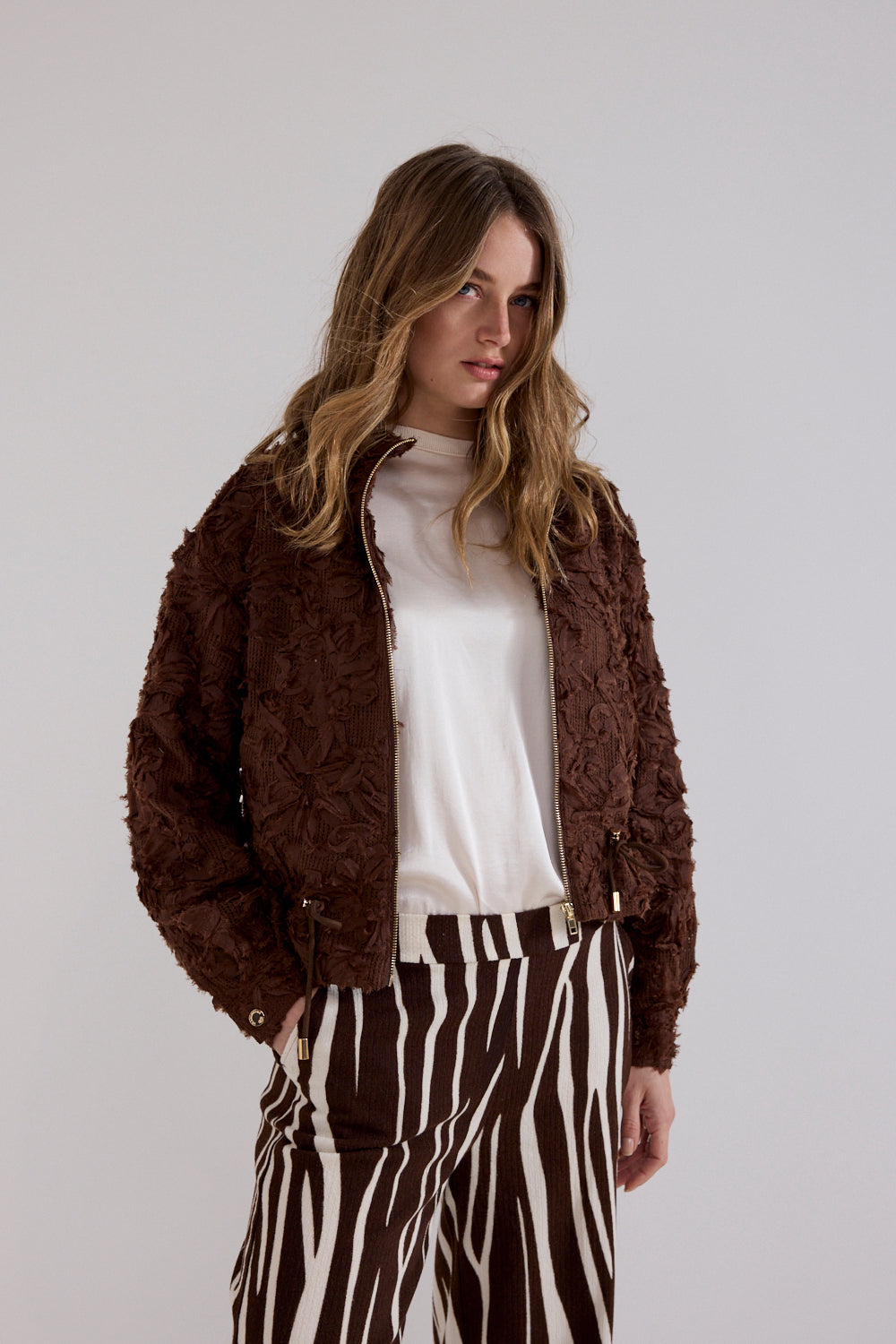 https://content.storeinfo.nl/applicatie/img/978/20260821173916_900987_Tramontanafancylacejacketbruin.jpg