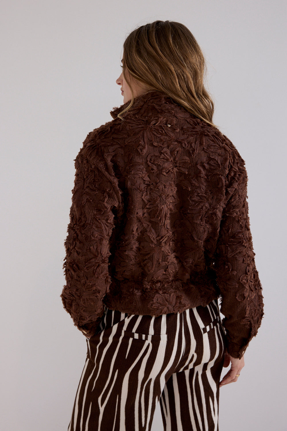https://content.storeinfo.nl/applicatie/img/978/20260821173922_898430_Tramontanafancylacejacketbruin1.jpg