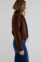 https://content.storeinfo.nl/applicatie/img/978/20260821174152_898676_Tramontanajacketribbottombrown2.jpg