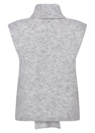 https://content.storeinfo.nl/applicatie/img/978/20260821174700_900796_Tramontanasleevelessjumperscarf4.jpg
