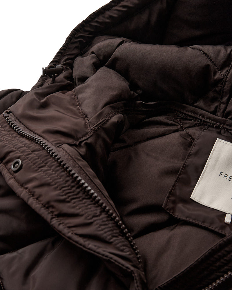 https://content.storeinfo.nl/applicatie/img/978/20260823144636_437966_packshot22116772467Details1FQOLGAJACKETMole.jpg